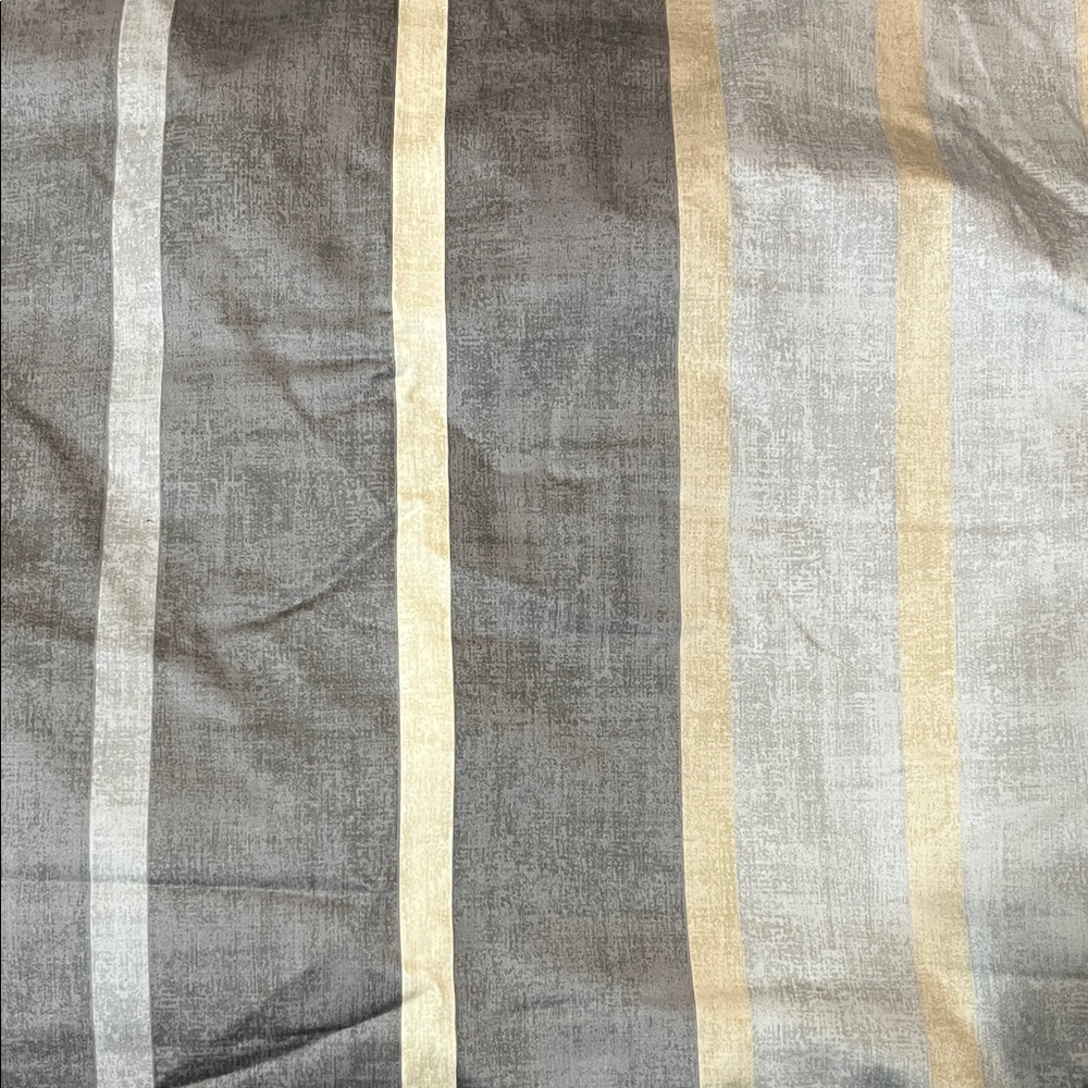 Custom-made soft and silky twin duvet cover has hidden zipper